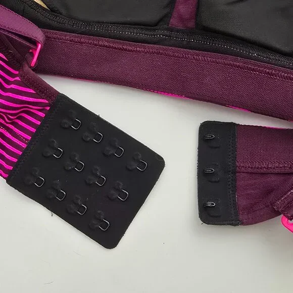2 Lululemon Womens High Impact Sport Bras Lot 34C Wireless Athletic 106259